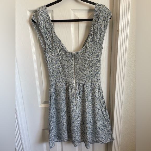 Abercrombie & Fitch Knot-Front Mini Dress - Picture 3 of 10